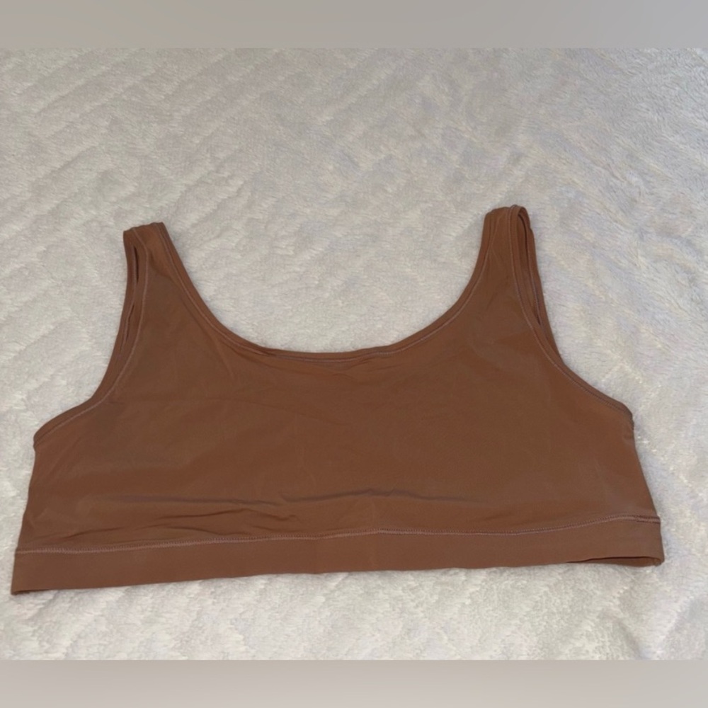 Seamless Scoop Neck Bralette in Brown